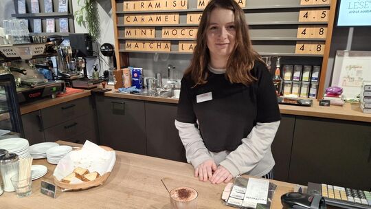 Der Reuffel-Salon ist eines der Koblenzer Cafés, die es auf der Löhrstraße zu entdecken gibt. Wir haben einen Fotostreifzug über