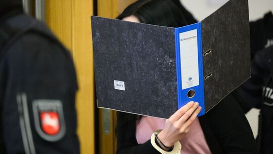 Versuchter Mord mit Ameisensäure Versuchter Mord mit Ameisensäure