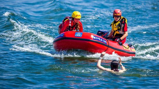 Rettungsschwimmer der DLRG an der Ostseeküste