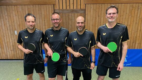 Der SV Kail II um Alexander Burg, Kai Simon, Andreas Rossi und Martin Esper gewann den Meistertitel in der 1. Kreisklasse ohne N