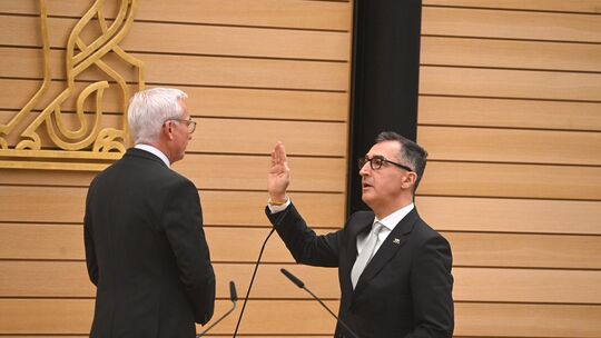 Özdemir wird Ministerpräsident von Baden-Württemberg Özdemir wird Ministerpräsident von Baden-Württemberg