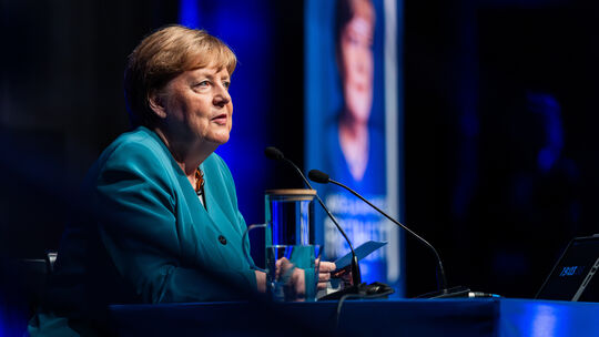 Alt-Kanzlerin Angela Merkel war in Koblenz zu Gast. In der ausverkauften Rhein-Mosel-Halle las sie aus ihrem Buch "Freiheit". Zu