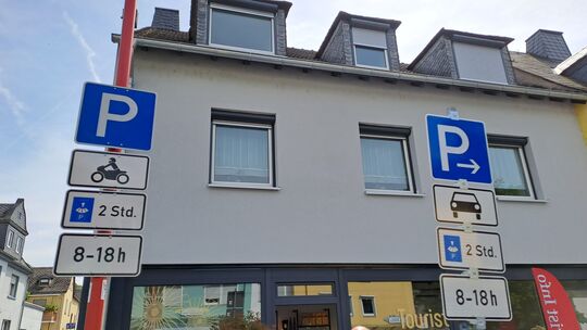 Schilder des Anstoßes: Diese Regelung wurde in Nassau kurz nach der Stadtratssitzung wieder entfernt. Schilder des Anstoßes: Diese Regelung wurde in Nassau kurz nach der Stadtratssitzung wieder entfernt.
