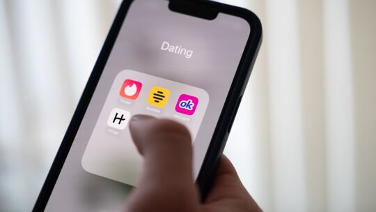 Über eine Dating-Plattform kam der Kontakt zu einem Mann zustande, der eine Frau in Idar-Oberstein sexuell attackierte.