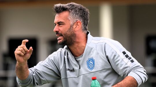 Mit seinem HSV Neuwied ist Trainer Stefan Fink am Freitagabend in Mayen zu Gast