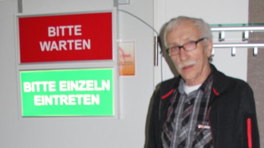 Zur Durchführung der Landtagswahl 2021 unter Corona-Bedingungen hatte der Vielbacher Ortsbürgermeister Ulrich Schneider eine Amp
