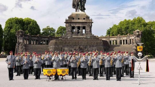 So eine Gelegenheit bietet sich nur alle paar Jubiläumsjahre: Aus Anlass seines 70-jährigen Bestehens lädt das Heeresmusikkorps So eine Gelegenheit bietet sich nur alle paar Jubiläumsjahre: Aus Anlass seines 70-jährigen Bestehens lädt das Heeresmusikkorps