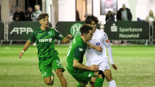 Der Engerser Altrin Hoti (links) könnte bald Teamkollege von Sota Matsui bei Cosmos Koblenz werden, jedenfalls ist das Interesse