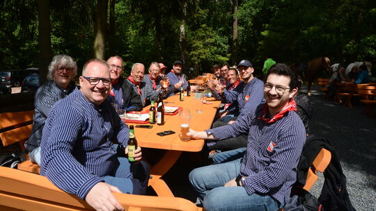 In diesem Jahr machten die Hofsänger der Weisse Fräck im VfL Bad Kreuznach bei ihrer traditionellen Vatertagstour Station im Bad