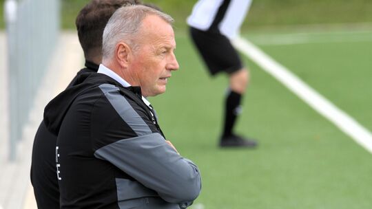 Der jüngste Auftritt seiner Mannschaft hat Dirk Hannappel sprachlos gemacht. Nach dem 0:10 in Betzdorf gehe es vor allem darum,