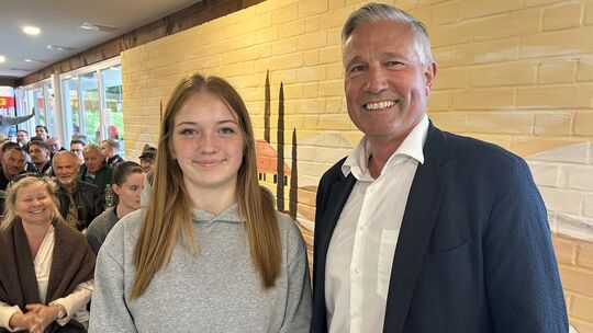 Ringerin Anna Wunderlich erzielte den zweiten Platz bei den Deutschen Meisterschaften (Jugendliche U 14). Sie wurde von Bürgerm