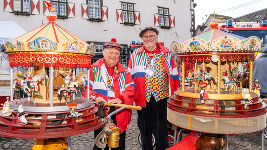 Diese beide Drehorgeln, die beim Linzer Festival zu hören waren, wurden von ihren Besitzern selbst gebaut.