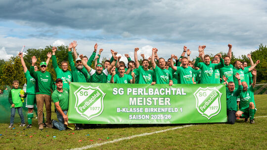 Die SG Perlbachtal hat es geschafft. nach dem zweiten Platz in der vergangenen Saison setzte sich das Team um Spielertrainer Sve