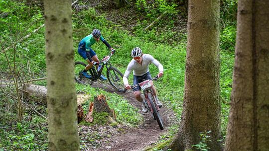 Mehr als 500 Mountainbiker kämpften sich durch die Wälder und Wiesen rund ums Baybachtal beim 20. Schinder(hannes)-MTB-Marathon