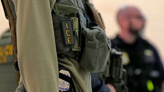 Einwanderungsbehörde ICE an US-Flughäfen Einwanderungsbehörde ICE an US-Flughäfen
