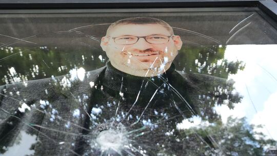Schüsse auf SPD-Wahlkreisbüro in Berlin Schüsse auf SPD-Wahlkreisbüro in Berlin