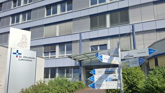 Die Barmherzigenm Brüder Trier (BBT) haben das ehemalige Krankenhaus vor einigen Jahren übernommen.