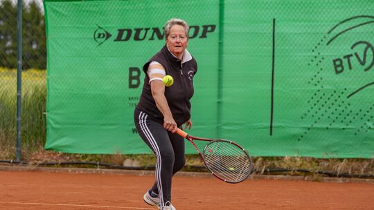 Jutta Holl, frühere Handball-Bundesligaspielerin in Frankfurt und später Trainerin unter anderem bei den Männerteams der HSG Irm