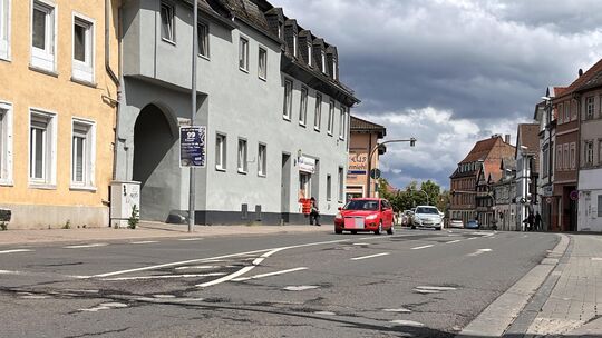 Im Sommer wird die Hochstraße zwischen Holzmarktkreisel und Wilhelmstraße saniert. Der Verkehr stadtauswärts wird dann über den
