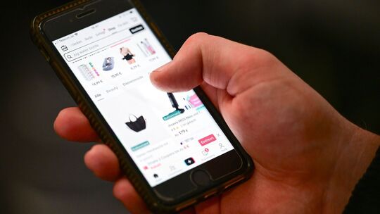 «TikTok-Shop» auf einem Smartphone «TikTok-Shop» auf einem Smartphone