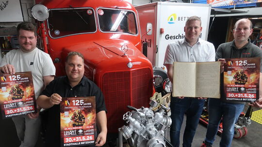 Die Feuerwehr feiert Betzdorf feiert ihr 125-jähriges Bestehen. Der Festausschuss stellt das Programm des zweitägigen Jubiläums