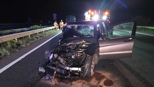Bei einem schweren Unfall auf der A61 bei Laudert sind fünf Menschen zum Teil schwer verletzt worden.