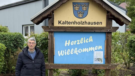 Kaltenholzhausens Ortsbürgermeister Frank Beerwerth wirbt für das neue Gewerbegebiet Kaltenholzhausen-Ost.