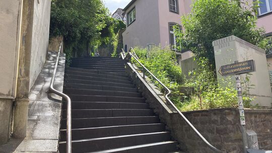 104 Stufen müssen vom Enderttor bis auf den Klosterberg überwunden werden. Hier könnte ein Stadtaufzug für einen barrierefreien