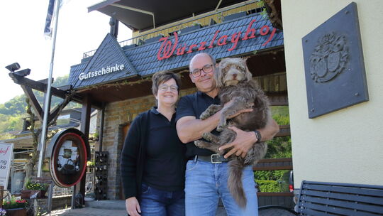 Der Würzlayhof in Lehmen, zugehörig zum Weingut Nickenig, wird in diesem Jahr 30 Jahre alt. Das feiert das Betreiberehepaar Heik
