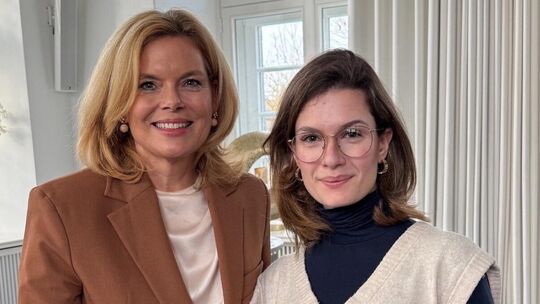 Immer mal wieder trifft Leona Gloria Sliwka auch bekannte CDU-Politikerinnen und CDU-Politiker. Im Februar machte sie beispielsw