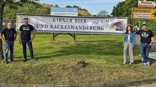 Sie werben gemeinsam für die Kirner Bier- und Backeswanderung am 31. Mai: Michael Schmidt aus Hennweiler, Jörg Schäfer aus Oberh