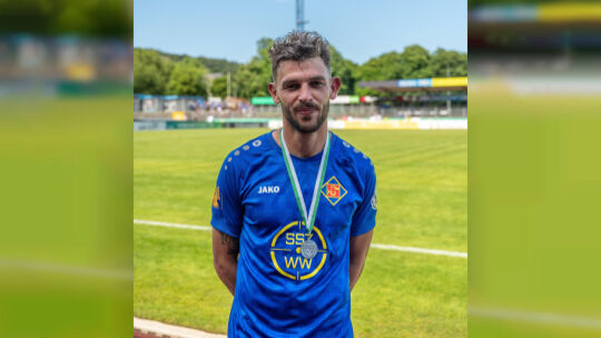 Daniel von der Bracke bewegte sich irgendwo zwischen Enttäuschung und Stolz. Der TuS-Kapitän muste im Pokalfinale nach einem Sch