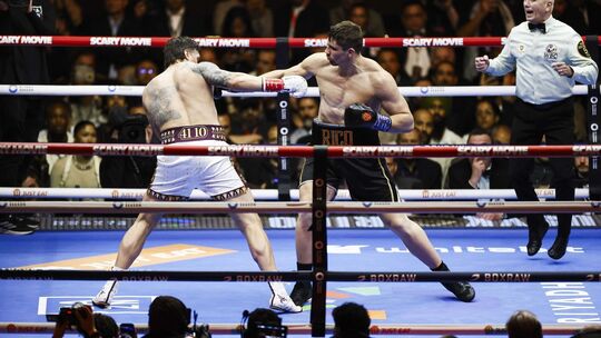 Boxen: Usyk - Verhoeven Boxen: Usyk - Verhoeven