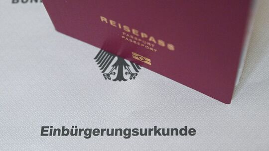 Zahl der Einbürgerungen in NRW erreicht neuen Höchsstand