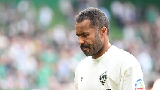 Trainer Daniel Thioune von Werder Bremen Trainer Daniel Thioune von Werder Bremen