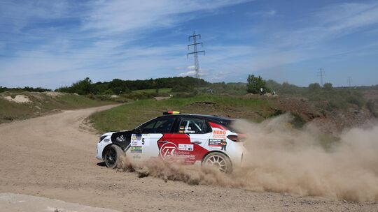 Jonas Ertz aus Morbach bretterte mit seinem Opel Corsa auf Rang zwwei der Hunsrück-Junior-Rallye.