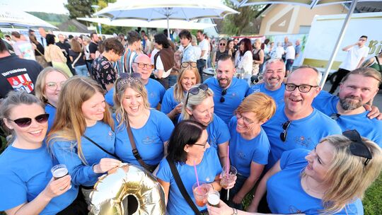 Da kam dann Freude bei den Organisatoren von der Kirmesgesellschaft Donau-Blau Siebenmorgen auf