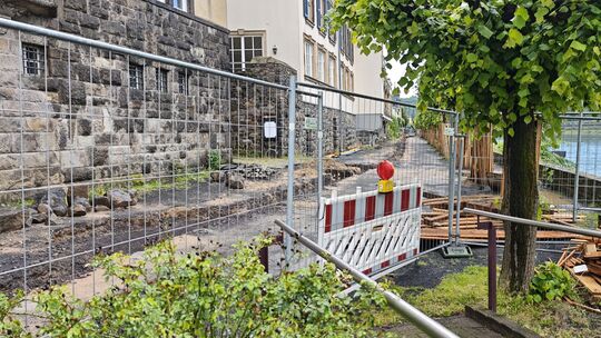 Wenn's schön werden soll, muss gesperrt werden: Die Rheinpromenade Unkel wird abschnittsweise gesperrt, damit gebaut werden kann