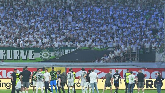 SC Paderborn 07 - VfL Wolfsburg SC Paderborn 07 - VfL Wolfsburg