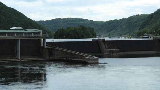 An der Staustufe in Lehmen soll eine neue Fischtreppe entstehen.
