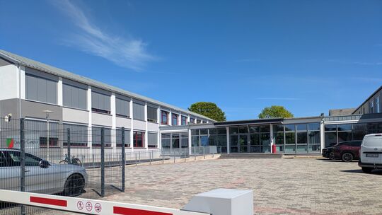 Die Vorwürfe, die gegen den ehemaligen Schulleiter erhoben werden, wiegen schwer.