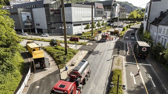 Weil schon vor Pfingsten der aktuelle Bauabschnitt auf der Naheüberbauung asphaltiert wurde, hegten Idar-Obersteiner Autofahrer