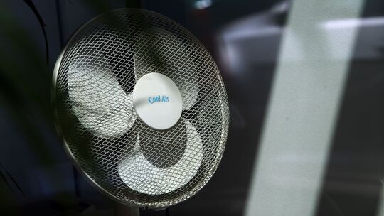 Ventilator am Arbeitsplatz Ventilator am Arbeitsplatz