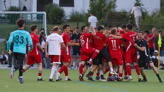 Die SG Malberg steigt nach dem Erfolg gegen die SG 06 Betzdorf in die Rheinlandliga auf.