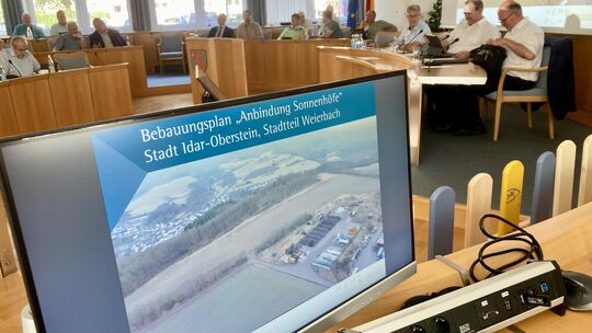 Eine hitzige Debatte im Stadtrat: Die Anbindung der Sonnenhöfe war erneut Thema, und die Meinungen gingen auseinander.