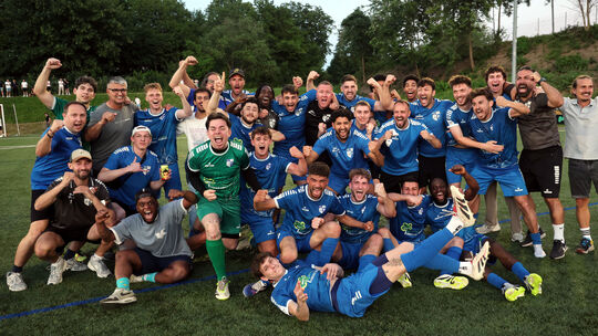 Pure Freude: Der BSC Güls ist Meister der Kreisliga A 4. Pure Freude: Der BSC Güls ist Meister der Kreisliga A 4.