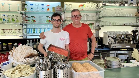 Mit Matteo Bortolot (links) ist bereits die fünfte Generation an Eisherstellern am Start. Der Sohn von Stefano Bortolot hat sein