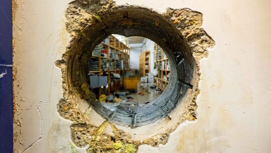 Millionen-Coup: Fotos aus Tresorraum Millionen-Coup: Fotos aus Tresorraum