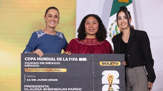 Mexikos Präsidentin schenkt ihr WM-Ticket