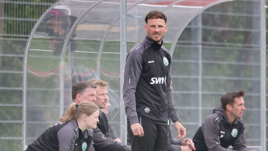 Wirklich unzufrieden war der Engerser Coach Julian Feit nicht mit der Vorstellung seiner Mannschaft bei der 2:4-Niederlage beim Wirklich unzufrieden war der Engerser Coach Julian Feit nicht mit der Vorstellung seiner Mannschaft bei der 2:4-Niederlage beim